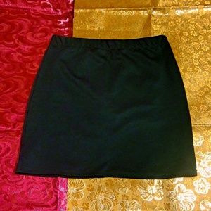 Like New Green Mini Skirt